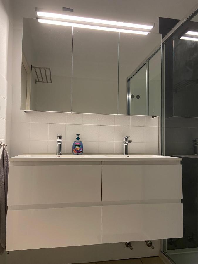 Weloveoostende - Newly Renovated Large Apartment 150M From The Beach - Including Bed Sheets And Final Clea-Ning المظهر الخارجي الصورة