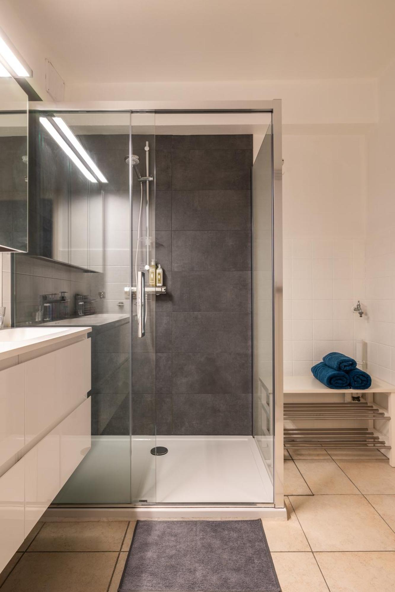 Weloveoostende - Newly Renovated Large Apartment 150M From The Beach - Including Bed Sheets And Final Clea-Ning المظهر الخارجي الصورة