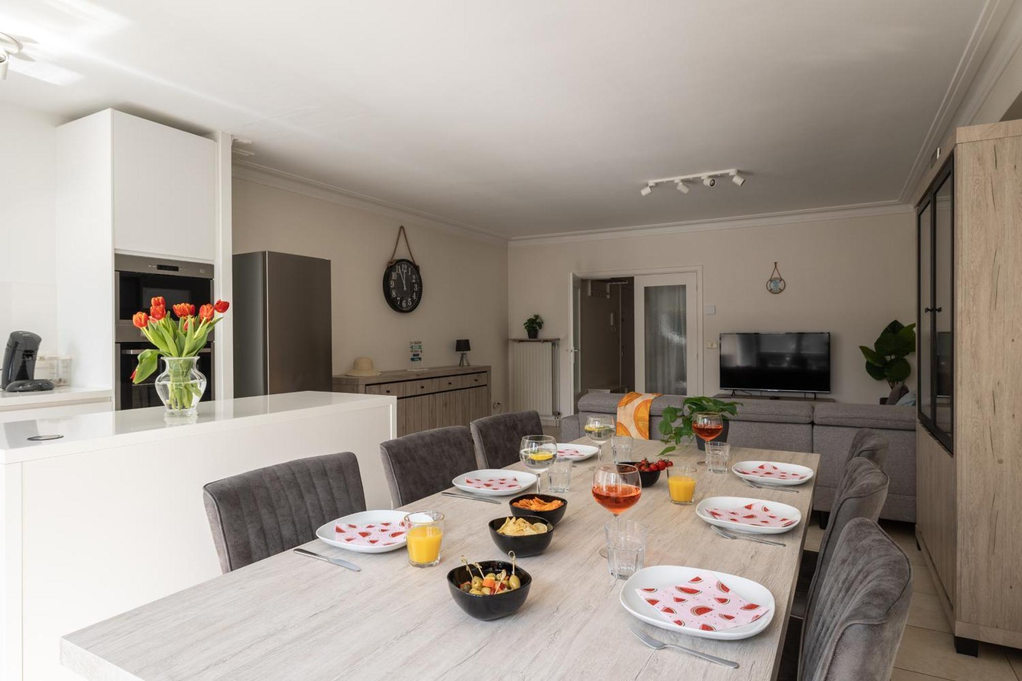 Weloveoostende - Newly Renovated Large Apartment 150M From The Beach - Including Bed Sheets And Final Clea-Ning المظهر الخارجي الصورة